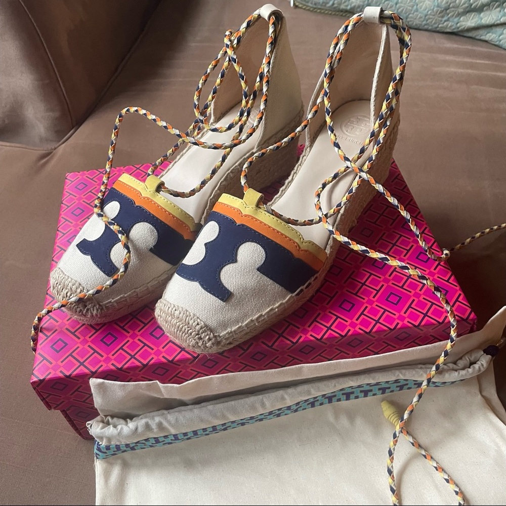 TORY BURCH Laguna Leather Wedge Espadrille. Size 7.5
